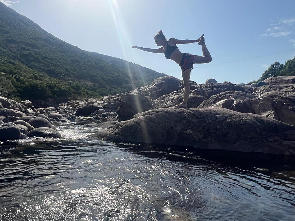 Yoga-Übung "Der Tänzer"